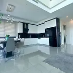 Villa Luxury Seaview With 9000 M2 Access *
