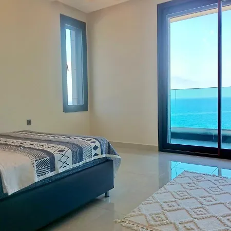 Luxury Seaview With 9000 M2 Access וילה *