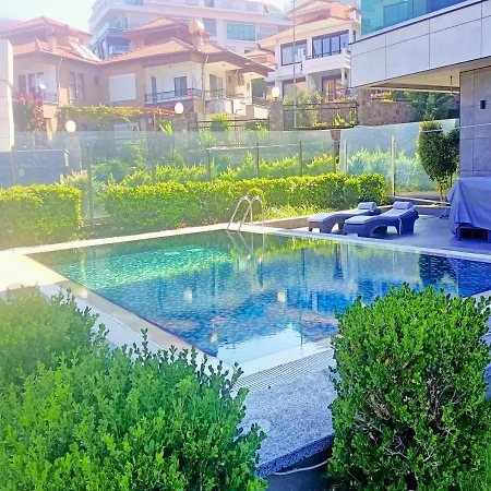 Luxury Seaview With 9000 M2 Access 빌라 알란야