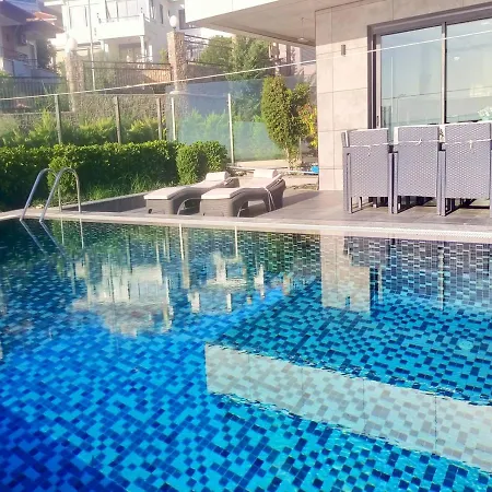 Luxury Seaview With 9000 M2 Access