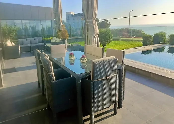 Luxury Seaview With 9000 M2 Access Villa Alanya
