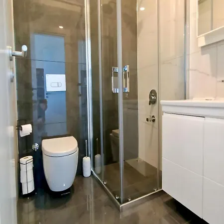 Luxury Seaview With 9000 M2 Access Alanya