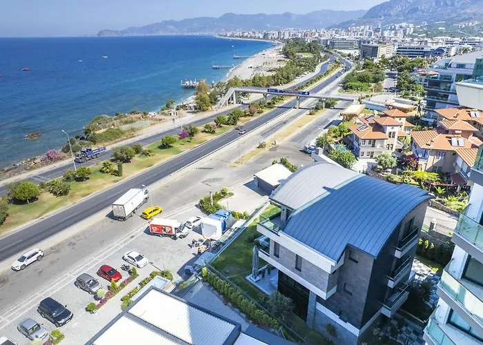 Luxury Seaview With 9000 M2 Access * Alanya