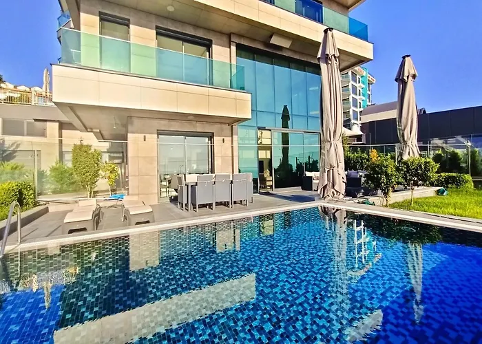 Vila Luxury Seaview With 9000 M2 Access