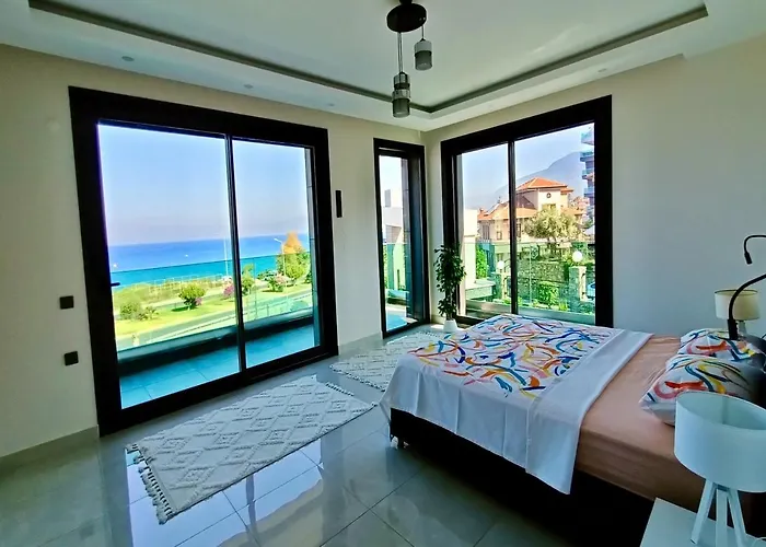 Villa Luxury Seaview With 9000 M2 Access