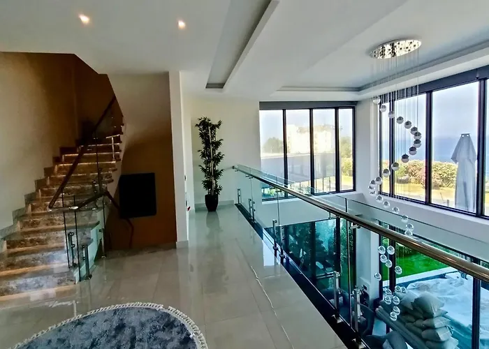 Luxury Seaview With 9000 M2 Access Vila Alanya