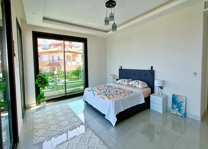 Luxury Seaview With 9000 M2 Access Villa