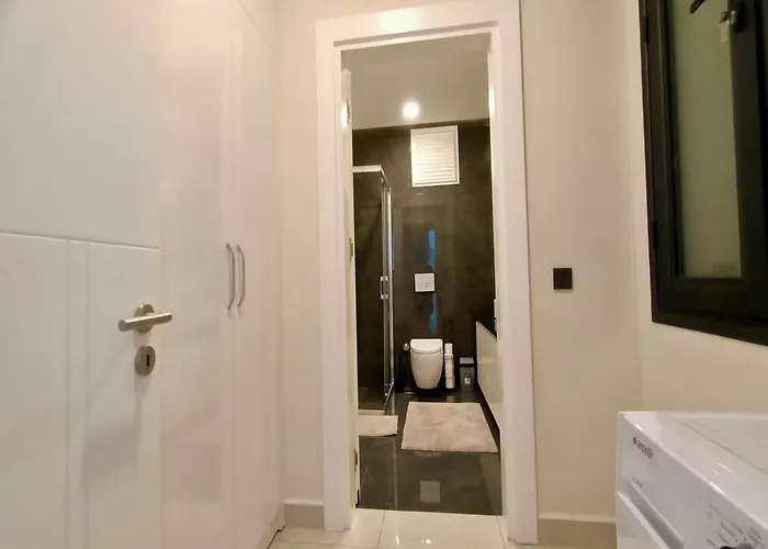 Luxury Seaview With 9000 M2 Access *