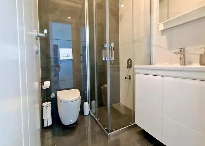 Luxury Seaview With 9000 M2 Access Alanya